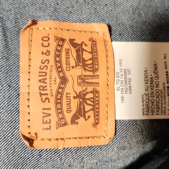 LEVI STRAUSS & CO. - Picture 3 of 9